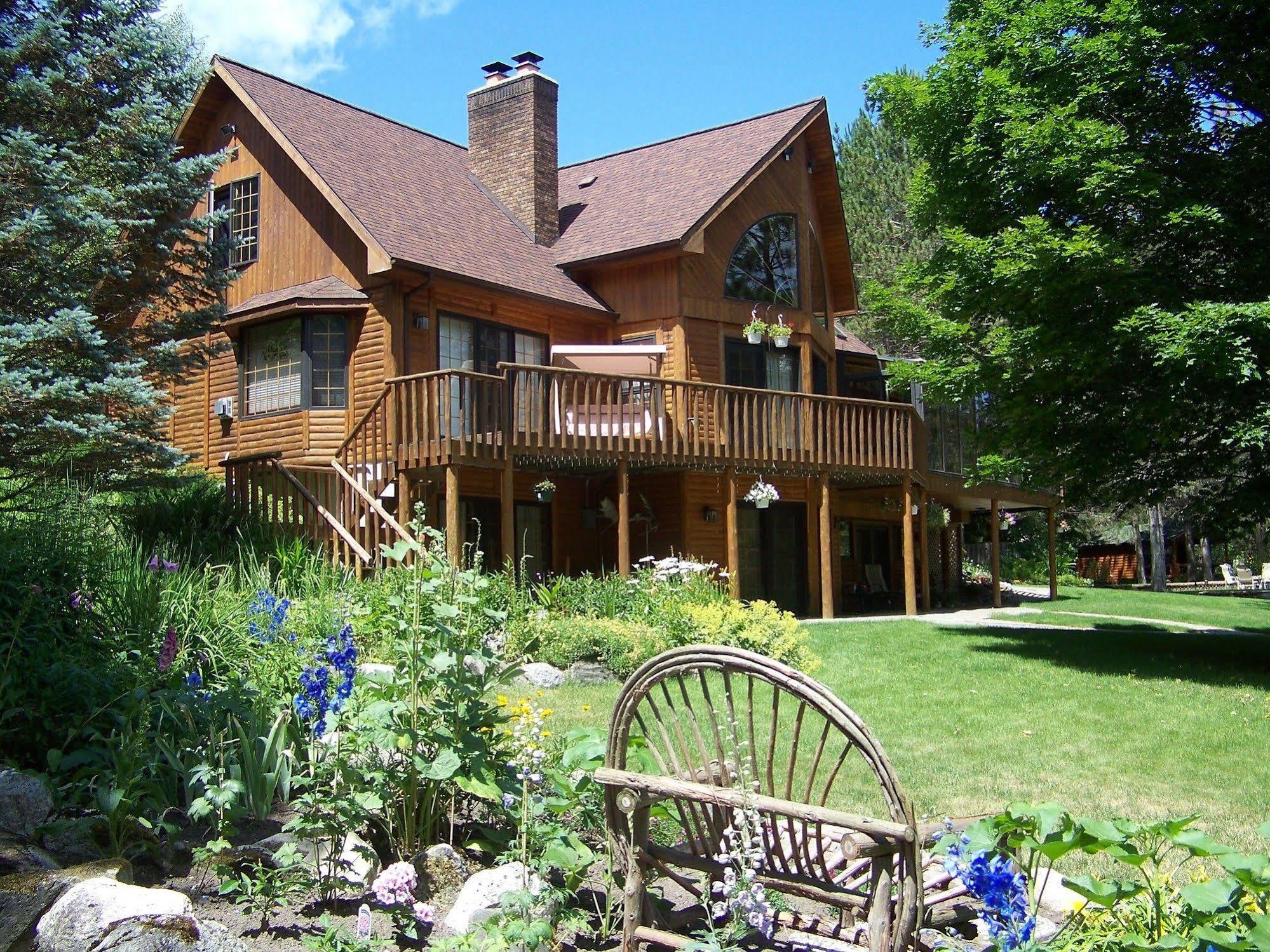Horton Creek Inn B&B Charlevoix Extérieur photo