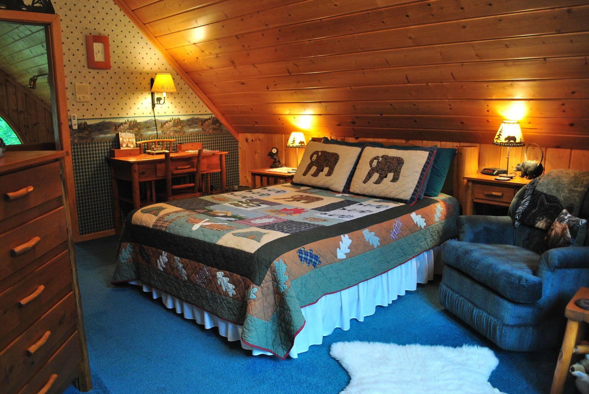 Horton Creek Inn B&B Charlevoix Extérieur photo