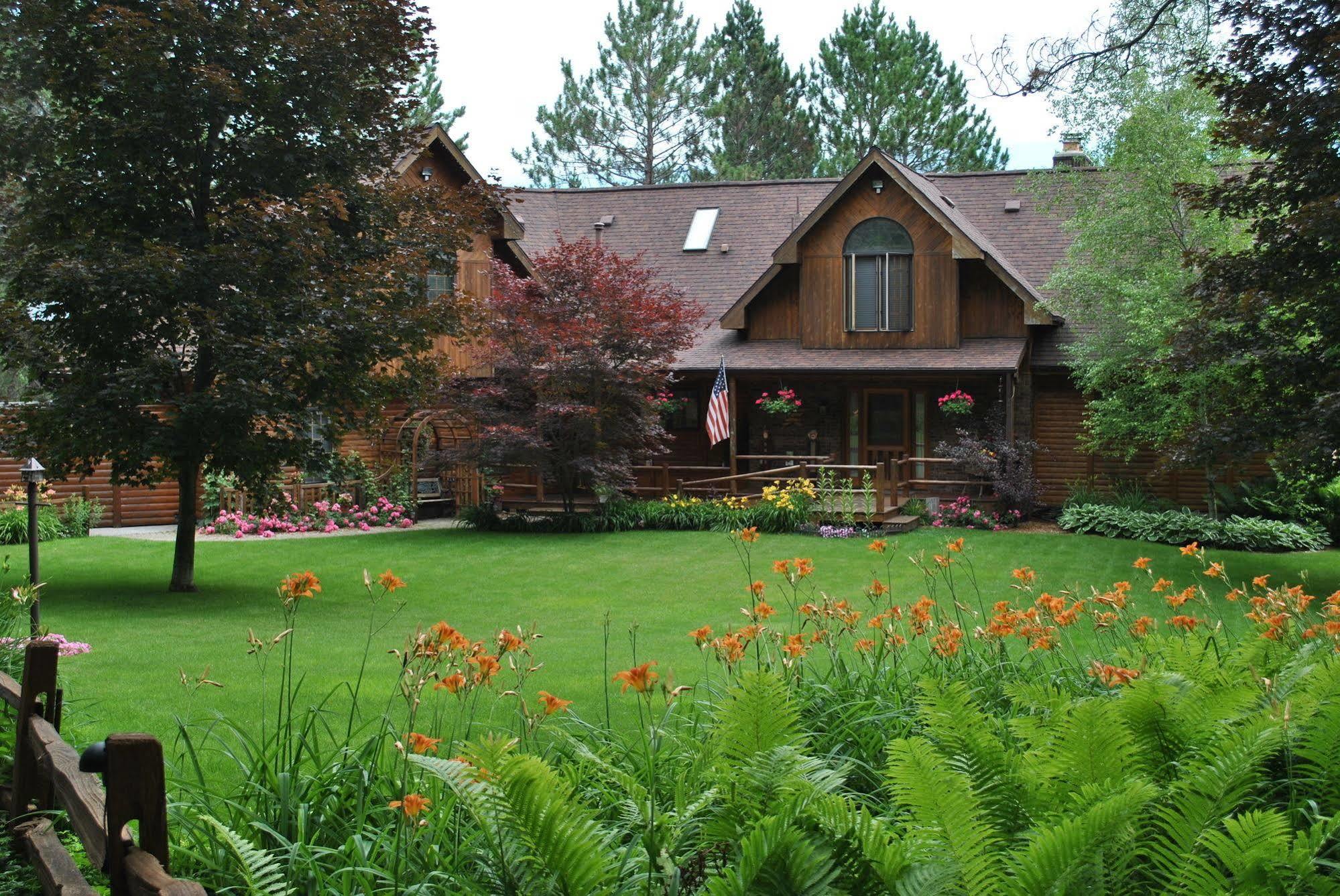 Horton Creek Inn B&B Charlevoix Extérieur photo